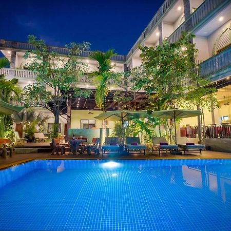 Reveal Angkor Hotel Siem Reap Exteriör bild