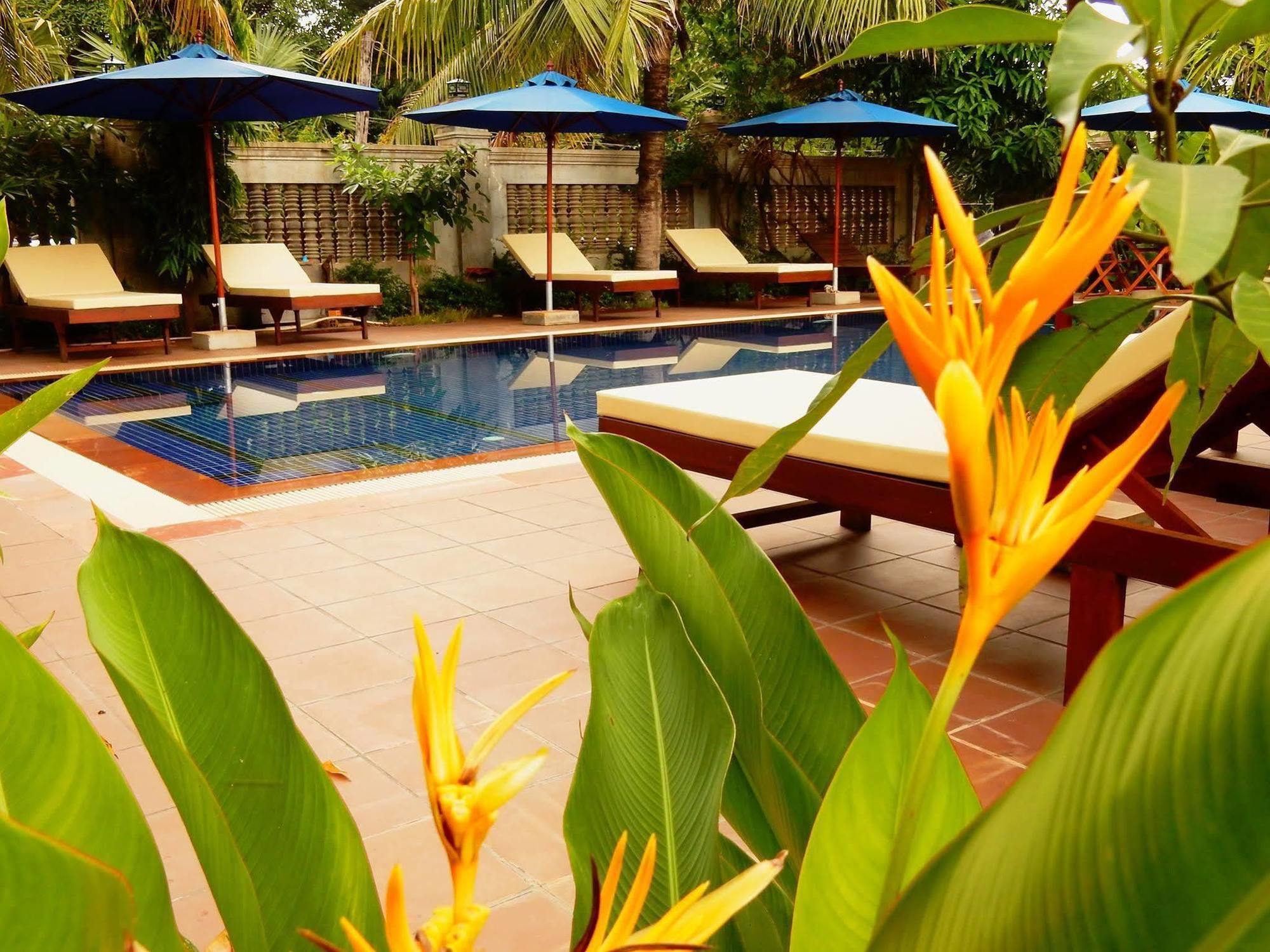Reveal Angkor Hotel Siem Reap Exteriör bild