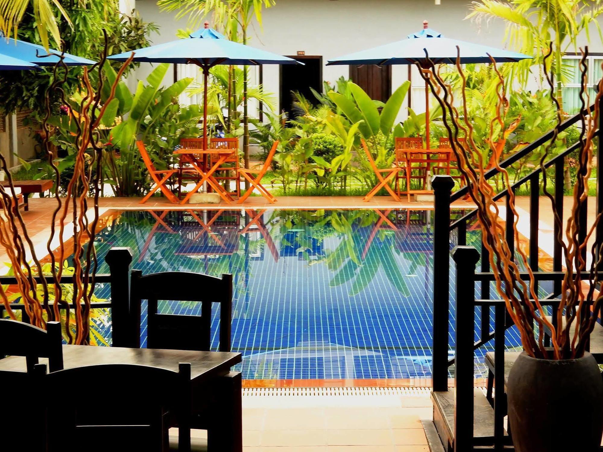 Reveal Angkor Hotel Siem Reap Exteriör bild