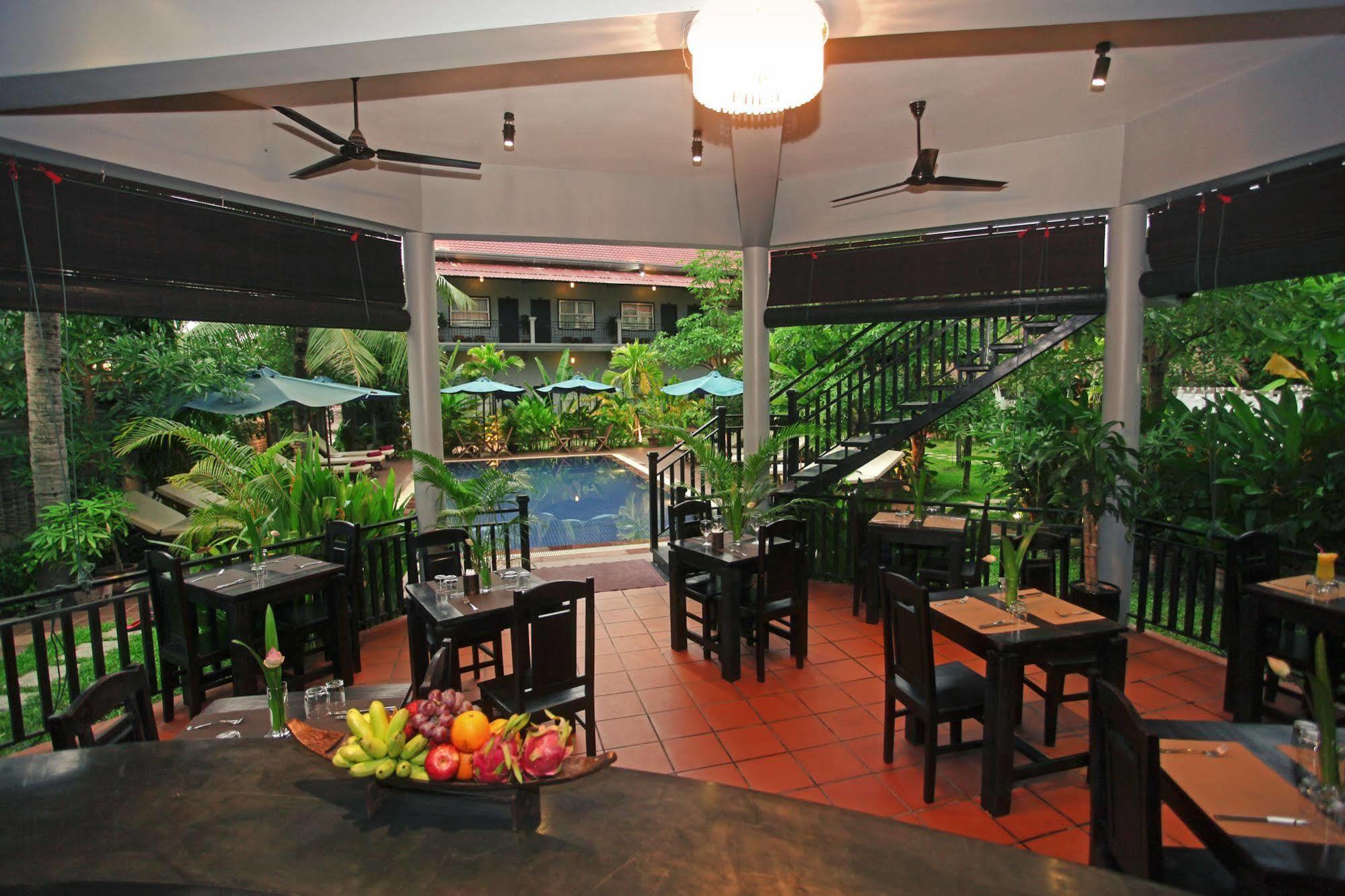 Reveal Angkor Hotel Siem Reap Exteriör bild