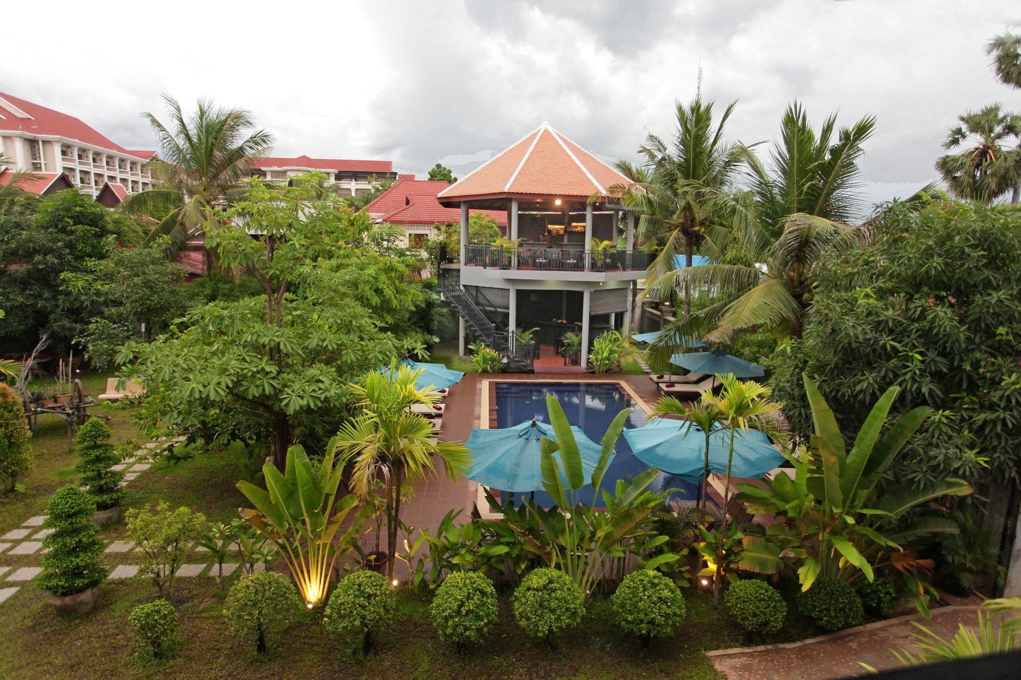Reveal Angkor Hotel Siem Reap Exteriör bild