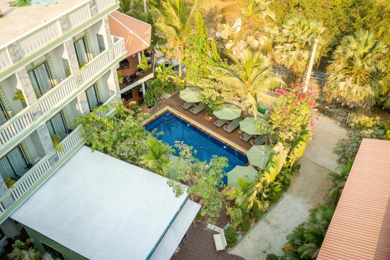 Reveal Angkor Hotel Siem Reap Exteriör bild