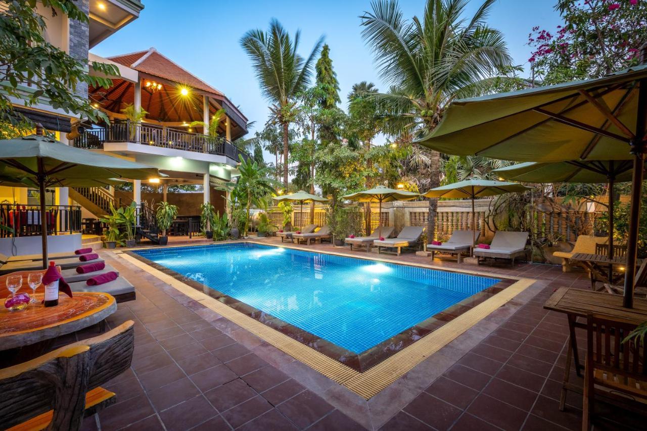 Reveal Angkor Hotel Siem Reap Exteriör bild