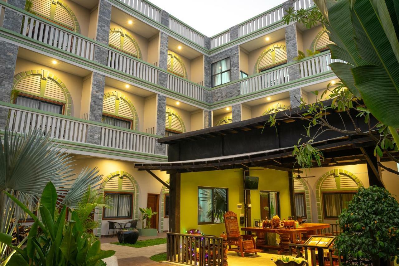 Reveal Angkor Hotel Siem Reap Exteriör bild